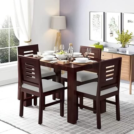 Furniture Solid Wood Dining Table with 4 Chairs
